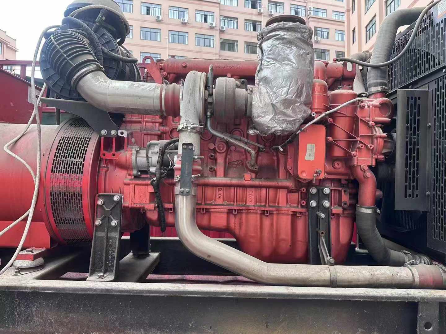 邯山如何选择适合 600kW 柴油发电机组的过载保护器？