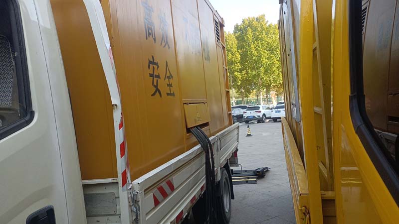 邯山如何判断柴油发电机组和UPS电源的切换时间是否符合要求？